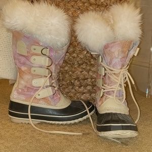 Sorel pink Joan of Arctic boots sz 9